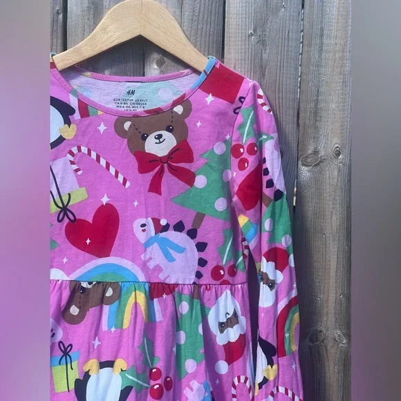 H&M printed holidays dress - Picture 3 of 8